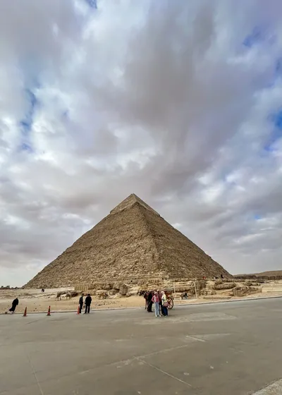Pyramid of Khafre, the second tallest pyramid at Giza, with remnants of its original casing, near Cairo, Egypt.
